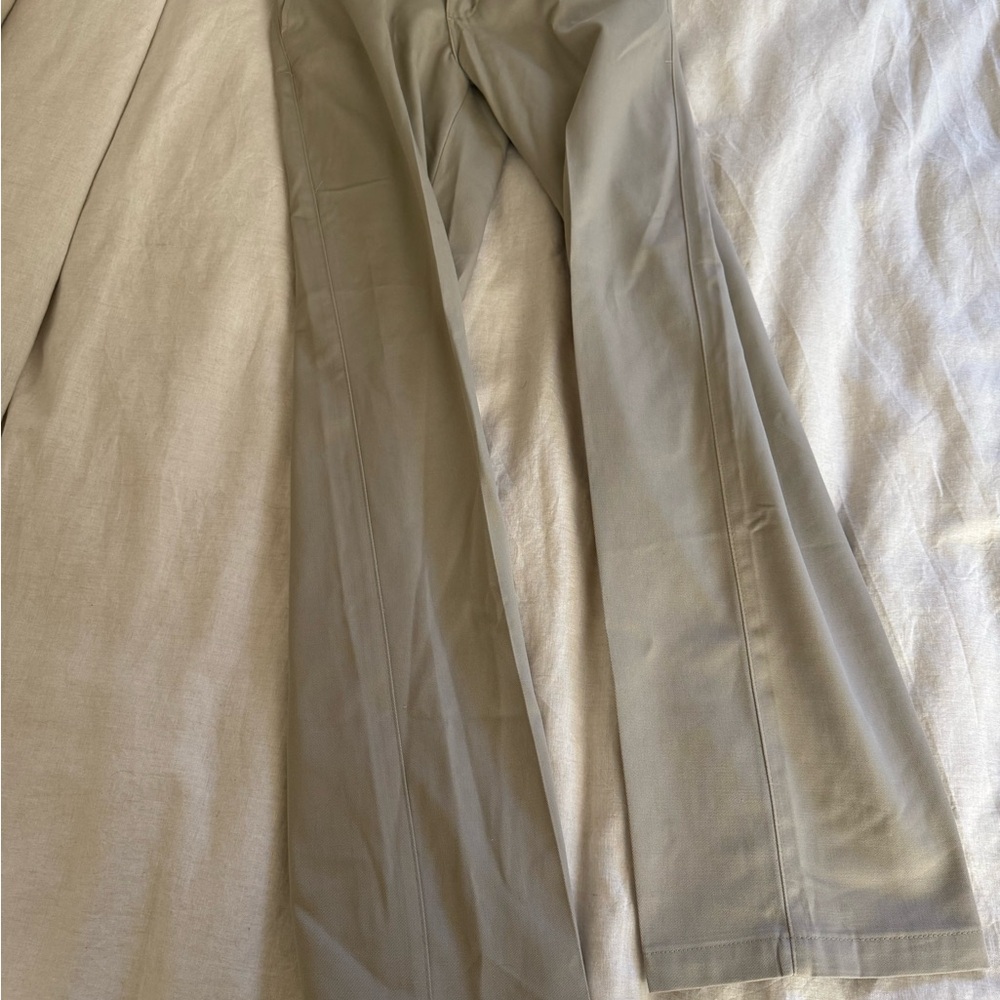 Wrangler Men's Khaki Chinos